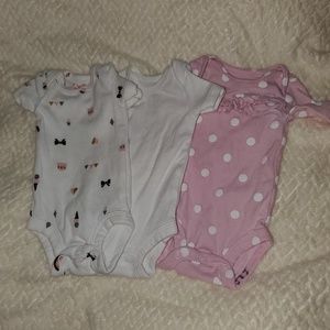 💥5 for $15💥Preemie Girls onesie lot